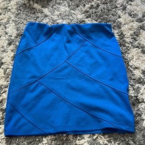 Blue skirt, almost cross cross patterns